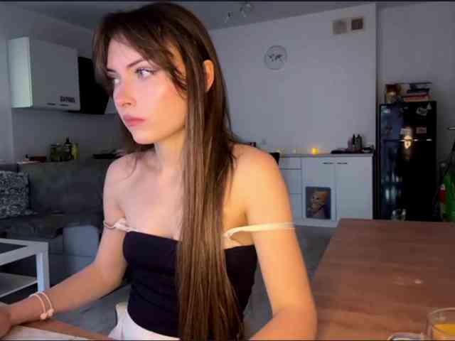 HoodKate webcam