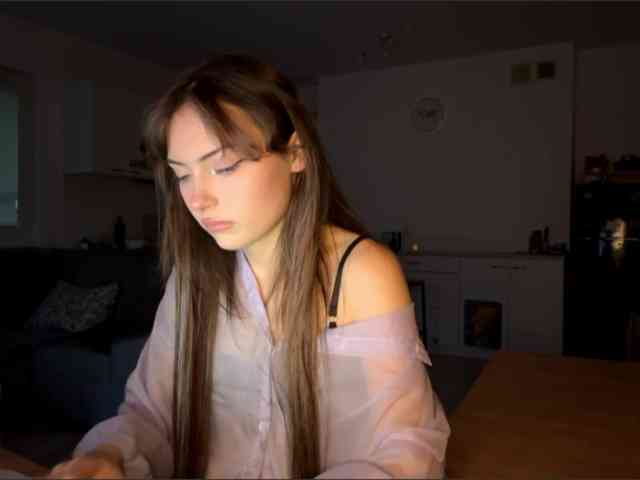 HoodKate webcam