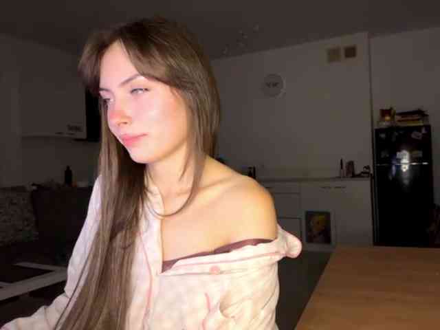 HoodKate webcam