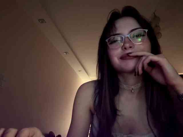 HoodKate webcam