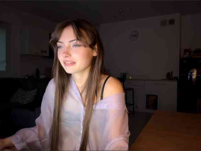 HoodKate webcam