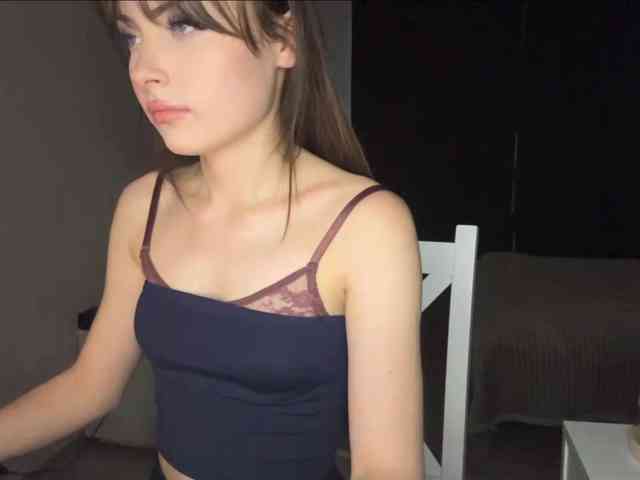 HoodKate webcam