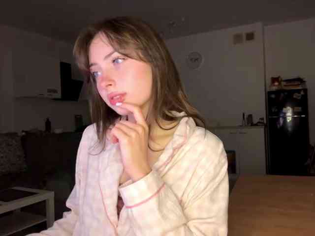 HoodKate webcam