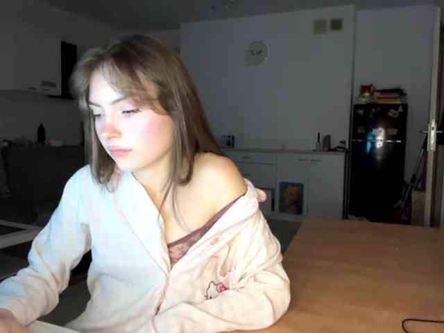 HoodKate webcam