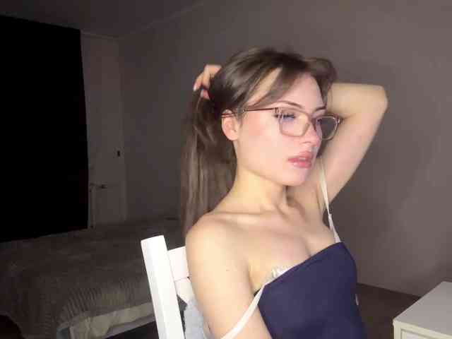 HoodKate webcam