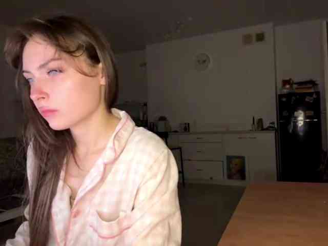 HoodKate webcam