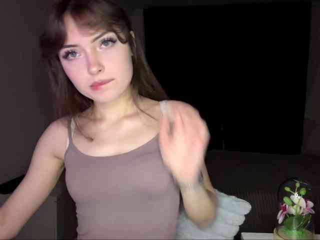 HoodKate webcam