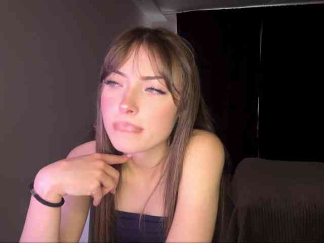 HoodKate webcam