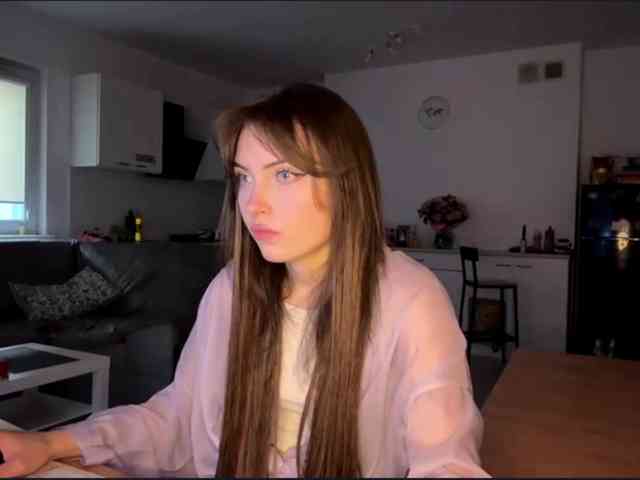 HoodKate webcam