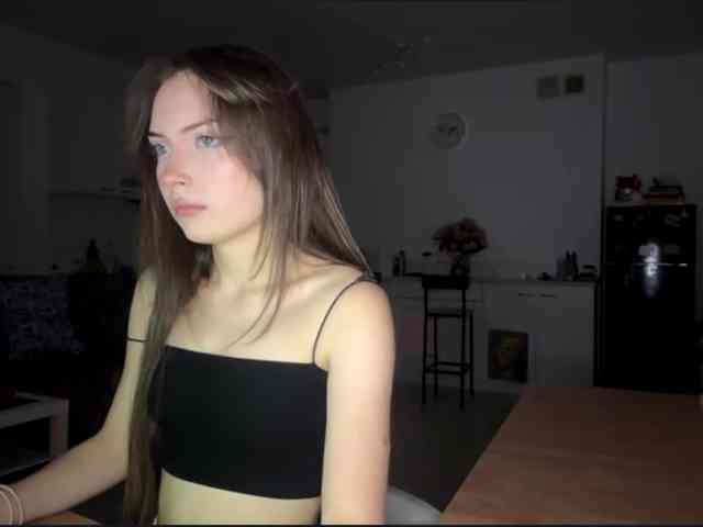HoodKate webcam