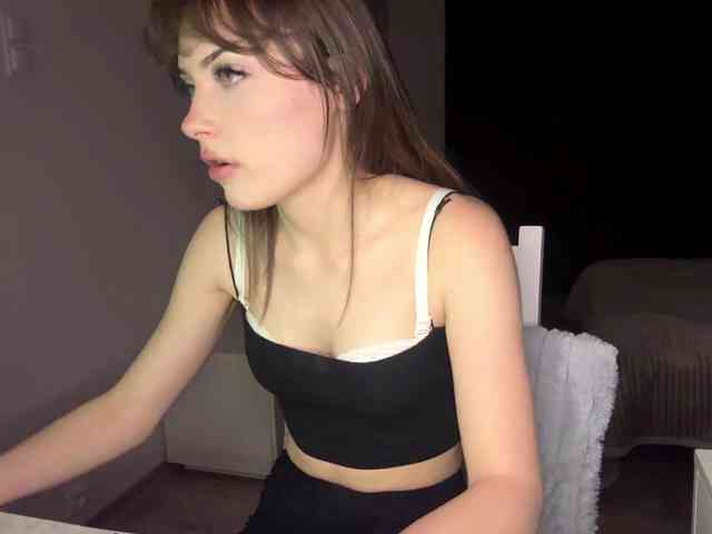 HoodKate webcam