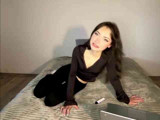 HoodKate webcam