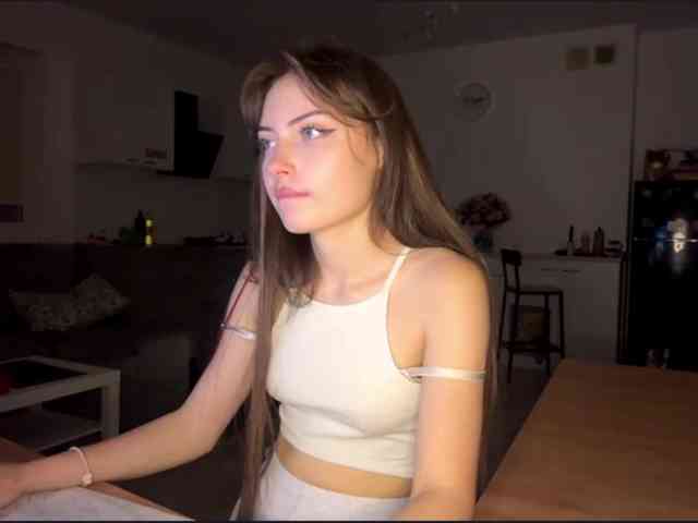 HoodKate webcam