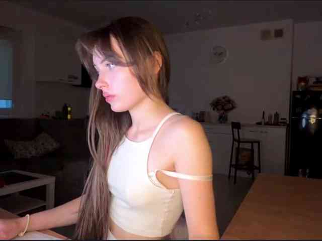 HoodKate webcam