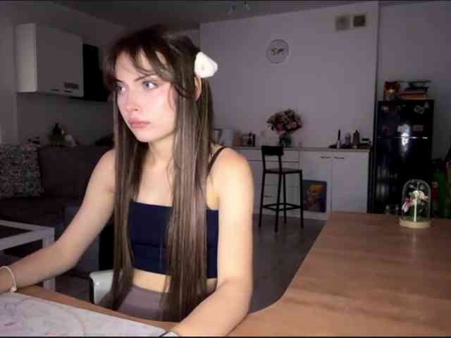 HoodKate webcam