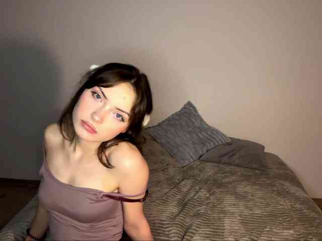 HoodKate webcam