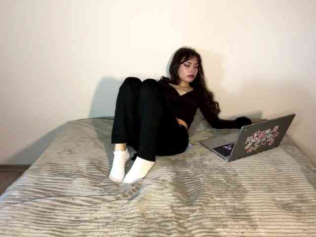 HoodKate webcam