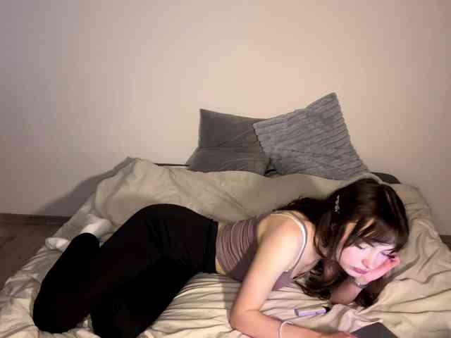 HoodKate webcam