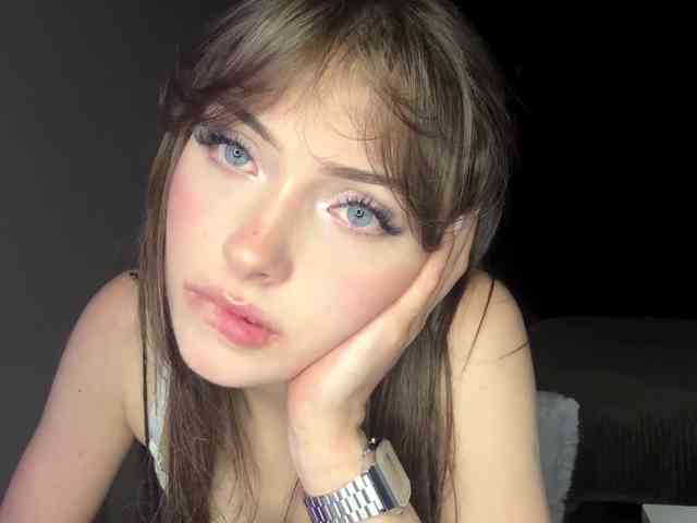 HoodKate webcam
