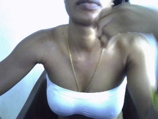 Berryjuice live cam on BongaCams