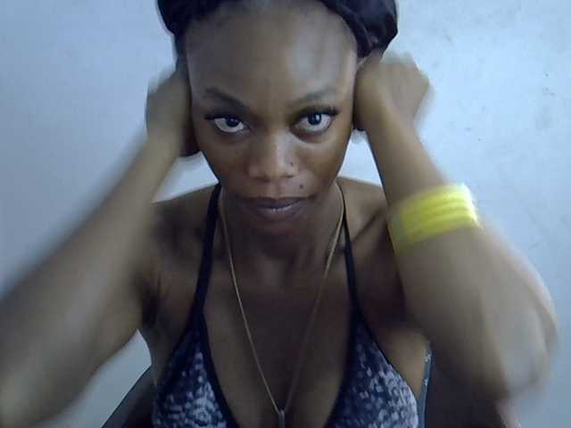 Berryjuice live cam on BongaCams