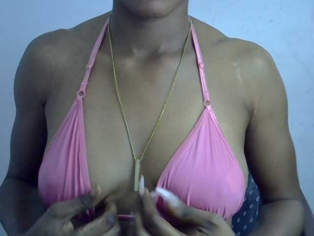 Berryjuice live cam on BongaCams
