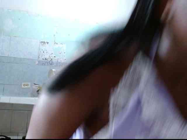 alexgonzz webcam