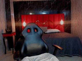 LatinaHoleQueen-1