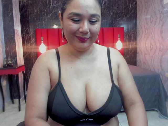 LatinaHoleQueen-1