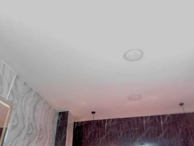LatinaHoleQueen-1