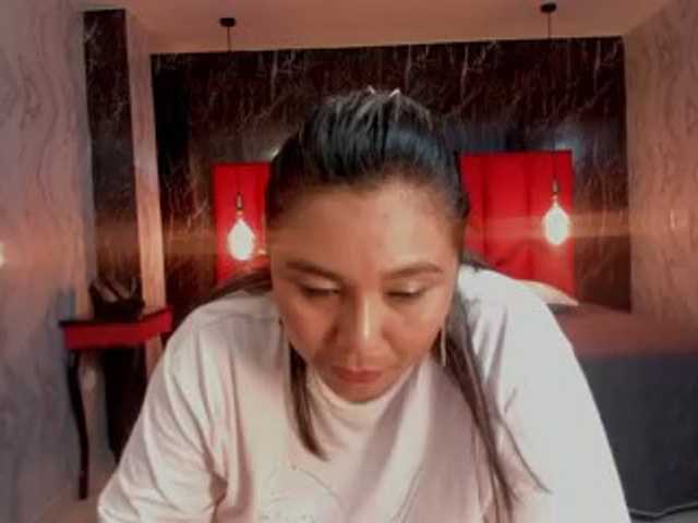 LatinaHoleQueen-1