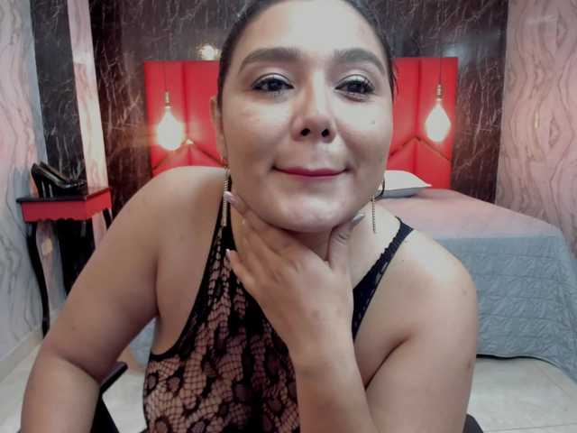 LatinaHoleQueen-1 live cam on BongaCams