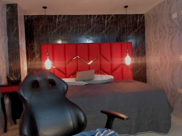 LatinaHoleQueen-1