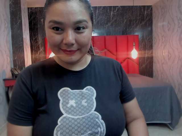 LatinaHoleQueen-1 live cam on BongaCams