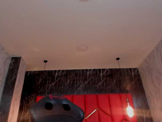 LatinaHoleQueen-1