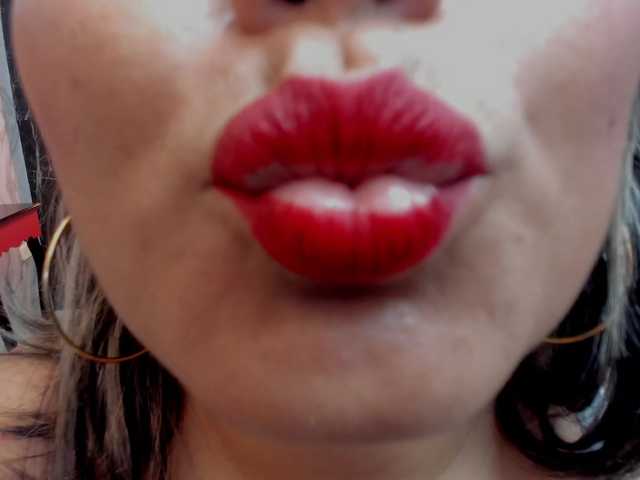 LatinaHoleQueen-1 live cam on BongaCams
