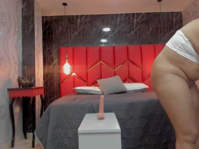 LatinaHoleQueen-1 live cam on BongaCams