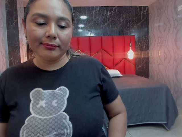LatinaHoleQueen-1