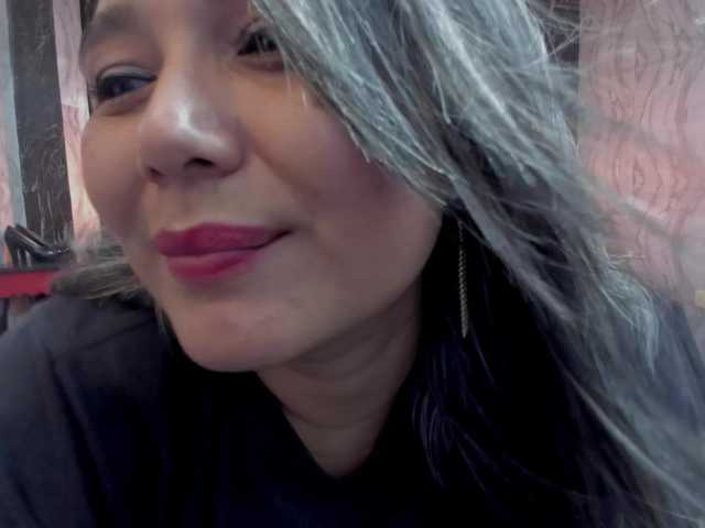 LatinaHoleQueen-1