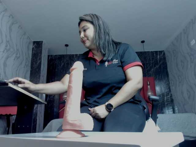 LatinaHoleQueen-1 live cam on BongaCams