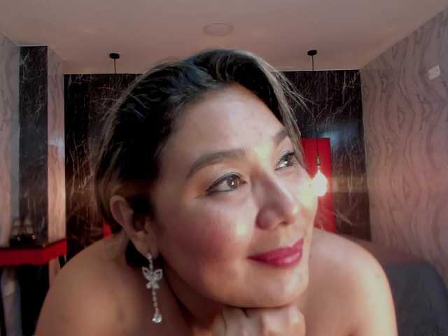 LatinaHoleQueen-1 live cam on BongaCams