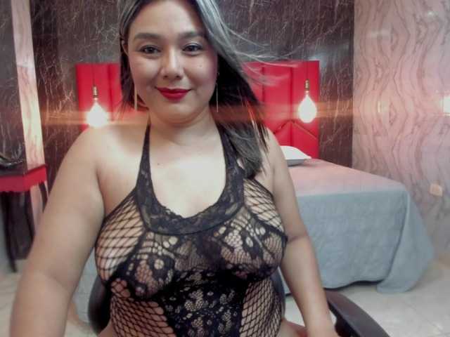 LatinaHoleQueen-1 live cam on BongaCams