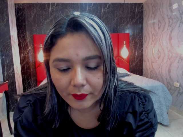 LatinaHoleQueen-1