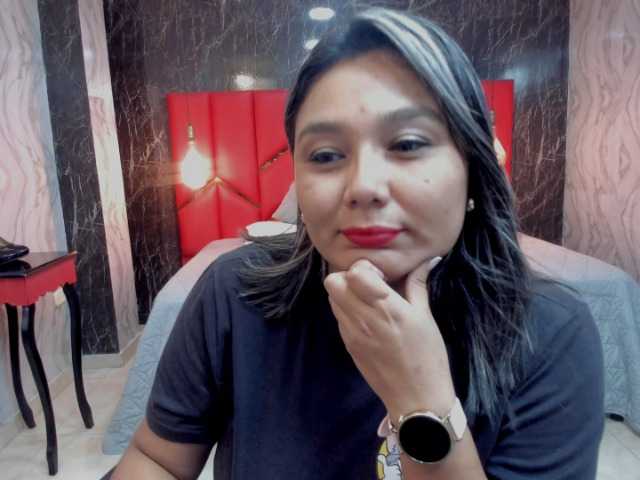 LatinaHoleQueen-1