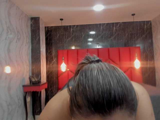 LatinaHoleQueen-1