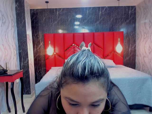LatinaHoleQueen-1 live cam on BongaCams