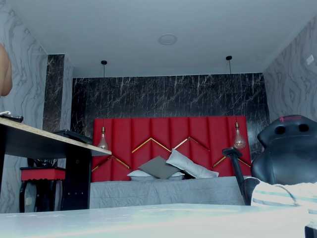 LatinaHoleQueen-1 live cam on BongaCams