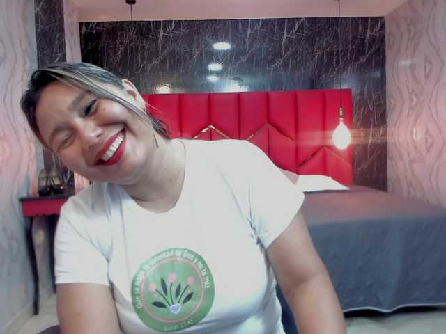 LatinaHoleQueen-1 live cam on BongaCams