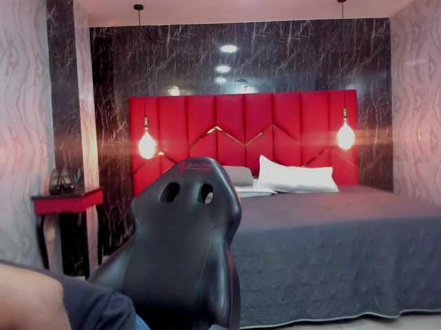 LatinaHoleQueen-1