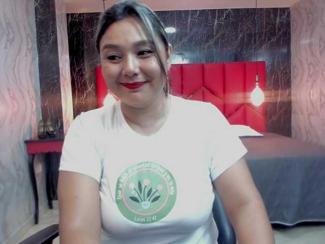 LatinaHoleQueen-1